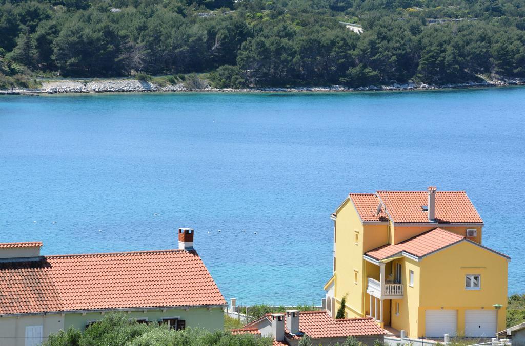 Apartments Buturi Солине Екстериор снимка