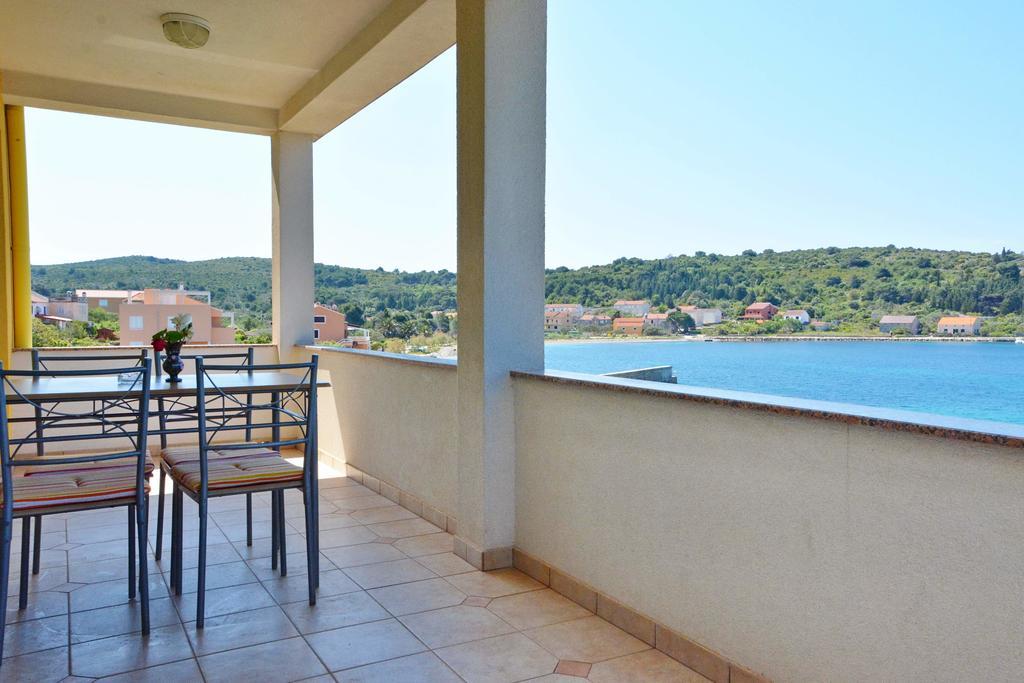 Apartments Buturi Солине Екстериор снимка