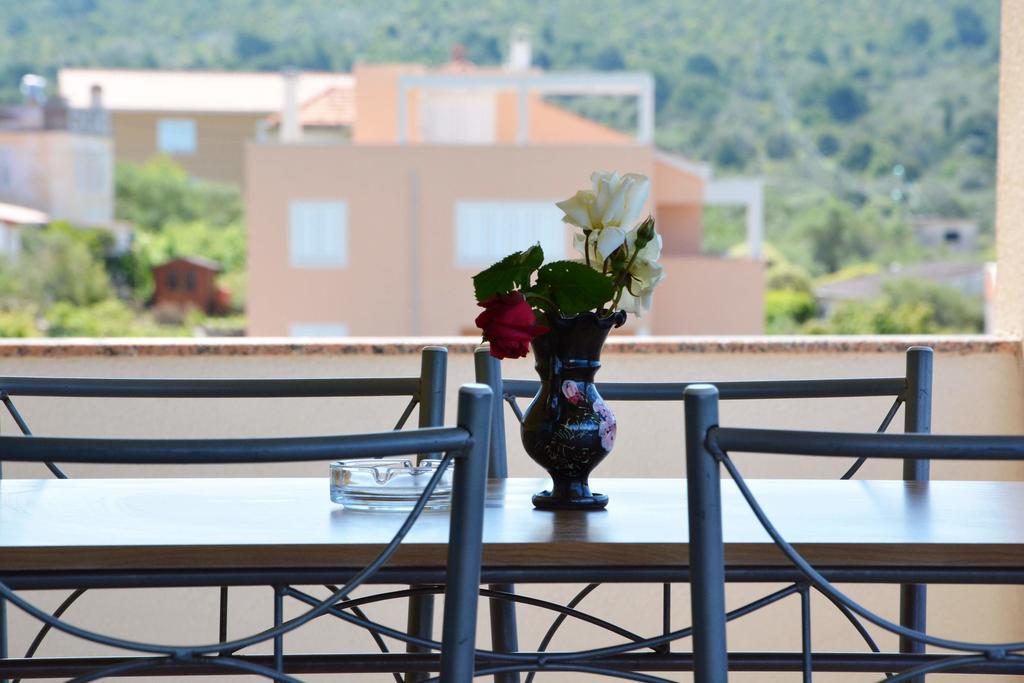 Apartments Buturi Солине Екстериор снимка