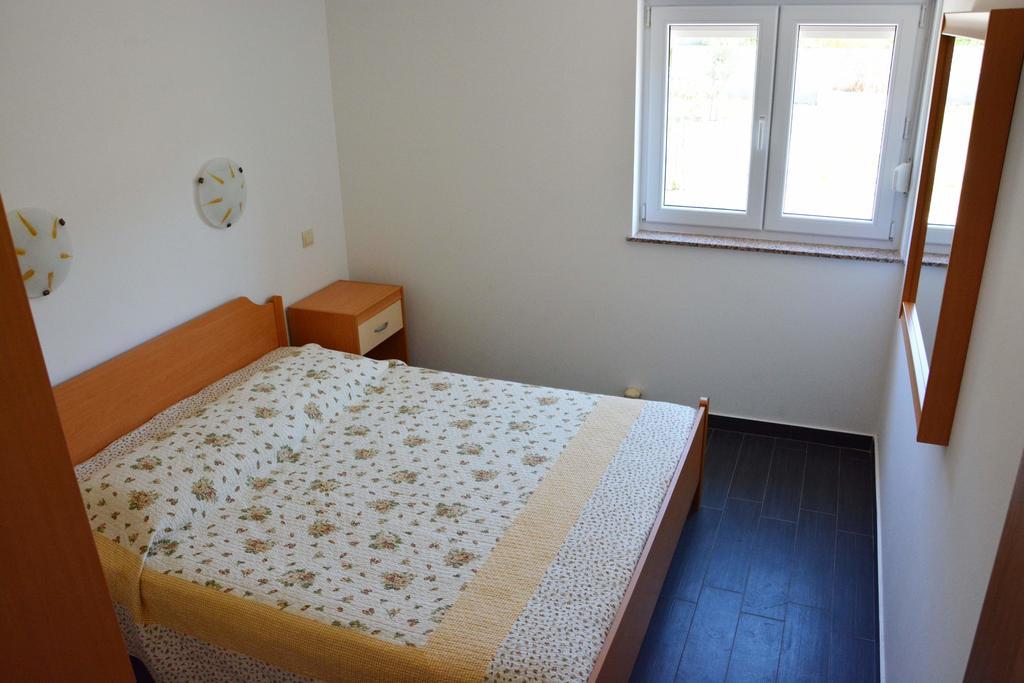 Apartments Buturi Солине Екстериор снимка