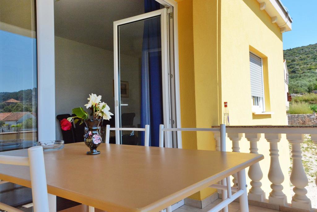 Apartments Buturi Солине Екстериор снимка